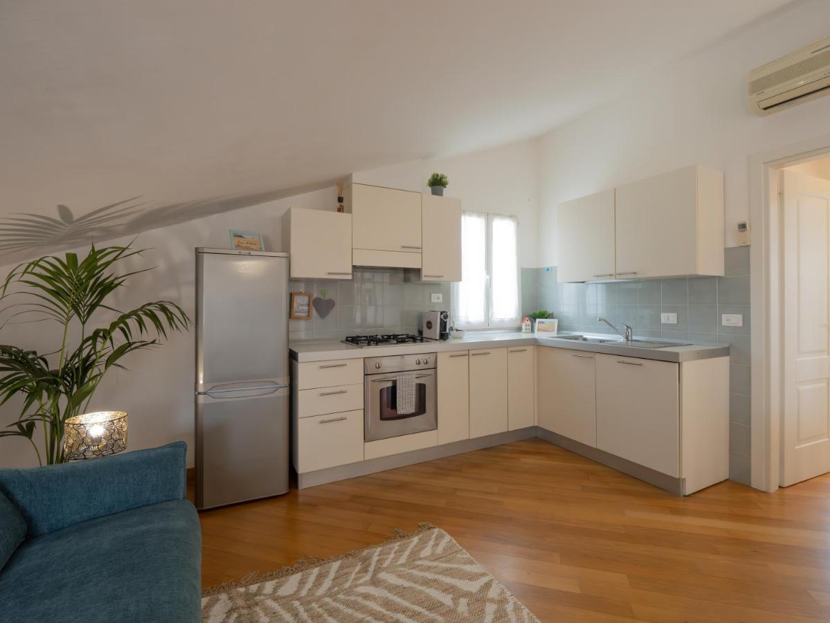 Appartamento Mimosa "A Casa Felice" Pietra Ligure Exterior photo